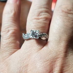 White gold Engagement ring